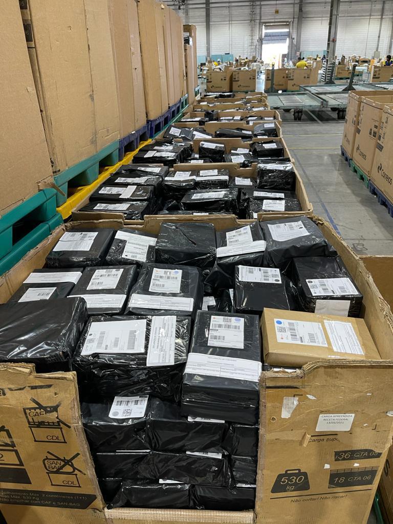 Receita Federal de MG faz maior apreensão do ano de produtos piratas