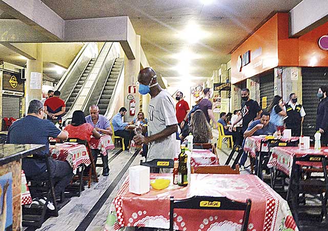 Bares e restaurantes enfrentam dificuldades financeiras no Estado