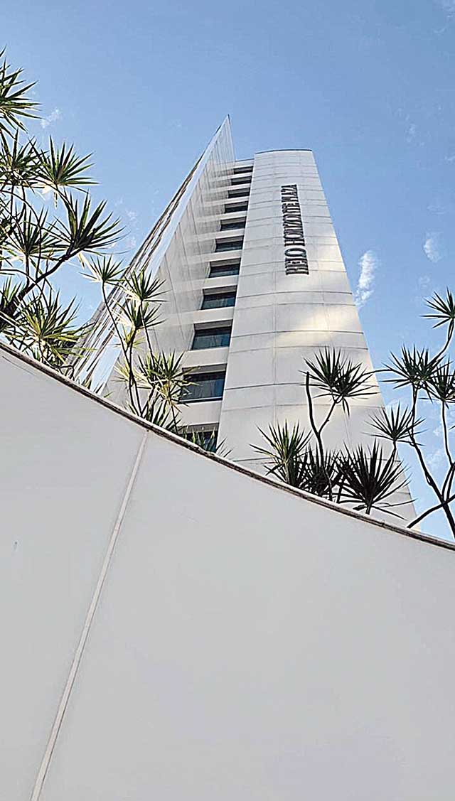 MHB fecha parceria com PHV e assume a gestão do BH Plaza
