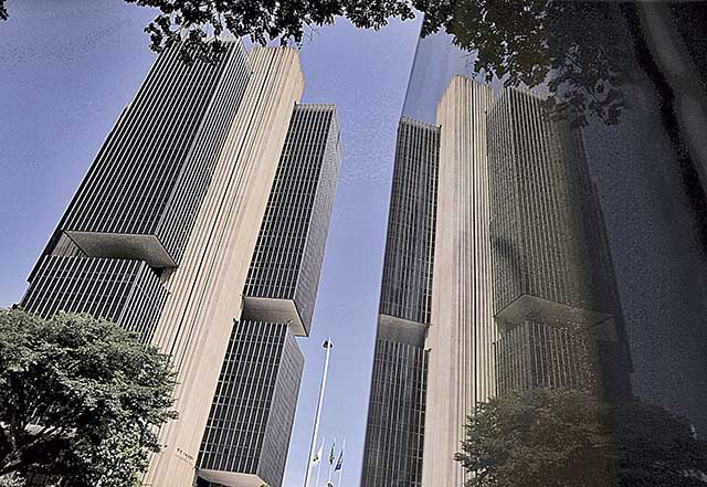 Setor consolidado fica no vermelho em junho
