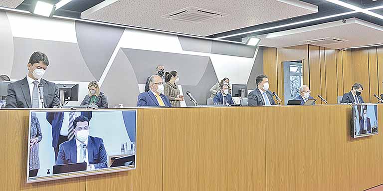 CPI dos Fura-Filas da Vacinação recomenda indiciamento de ex-secretário