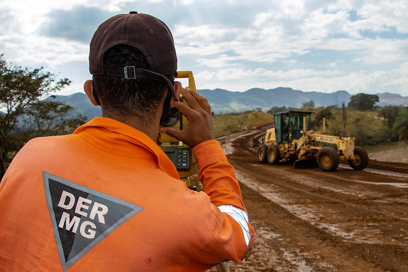 Obras do novo acesso ao Inhotim estão 60% concluídas, informa o DER-MG
