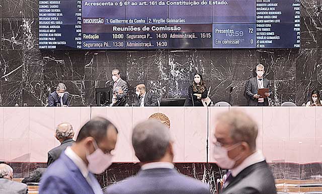 Assembleia aprova LDO de 2022 com déficit de R$ 12,4 bi
