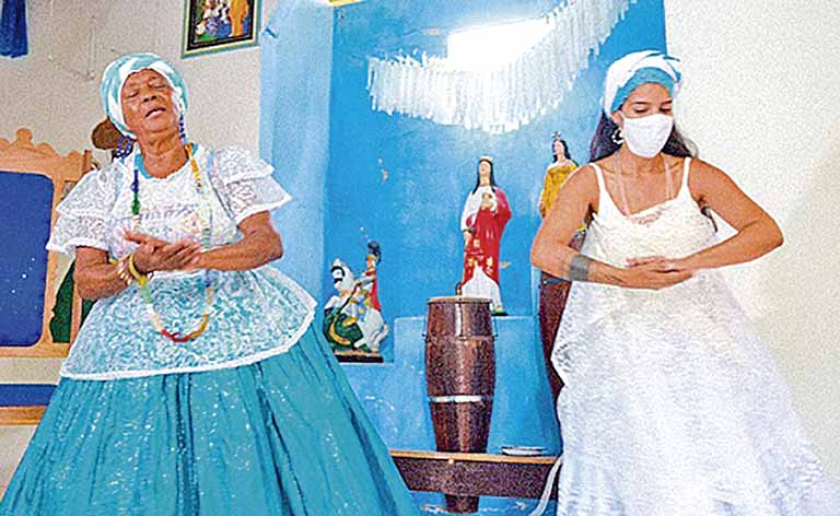 “Mulheres de Mar” foca na cultura afro-brasileira