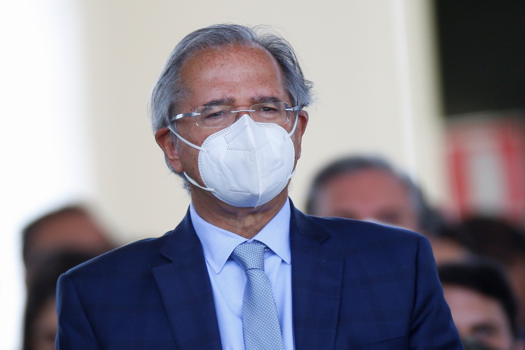 “Qual que é o problema agora que a energia vai ficar um pouco mais cara?”, questiona Guedes