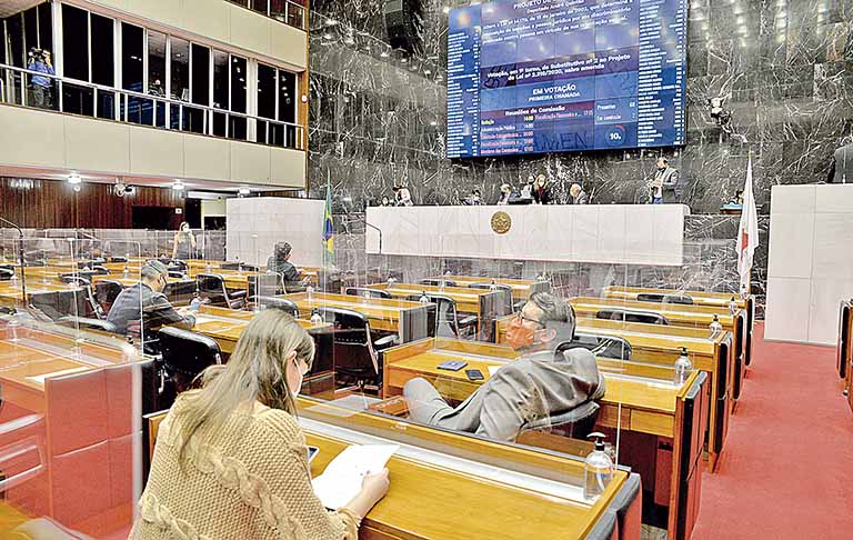 ALMG aprova novas regras para o frete de ônibus
