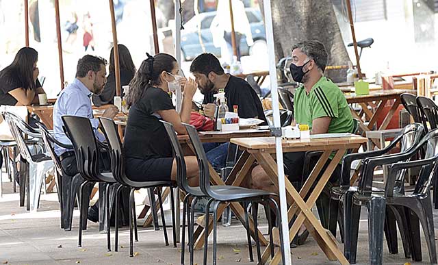 Bares e restaurantes amargam custos 40% maiores em BH