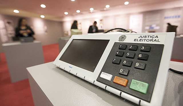 USP lança carta em defesa da democracia