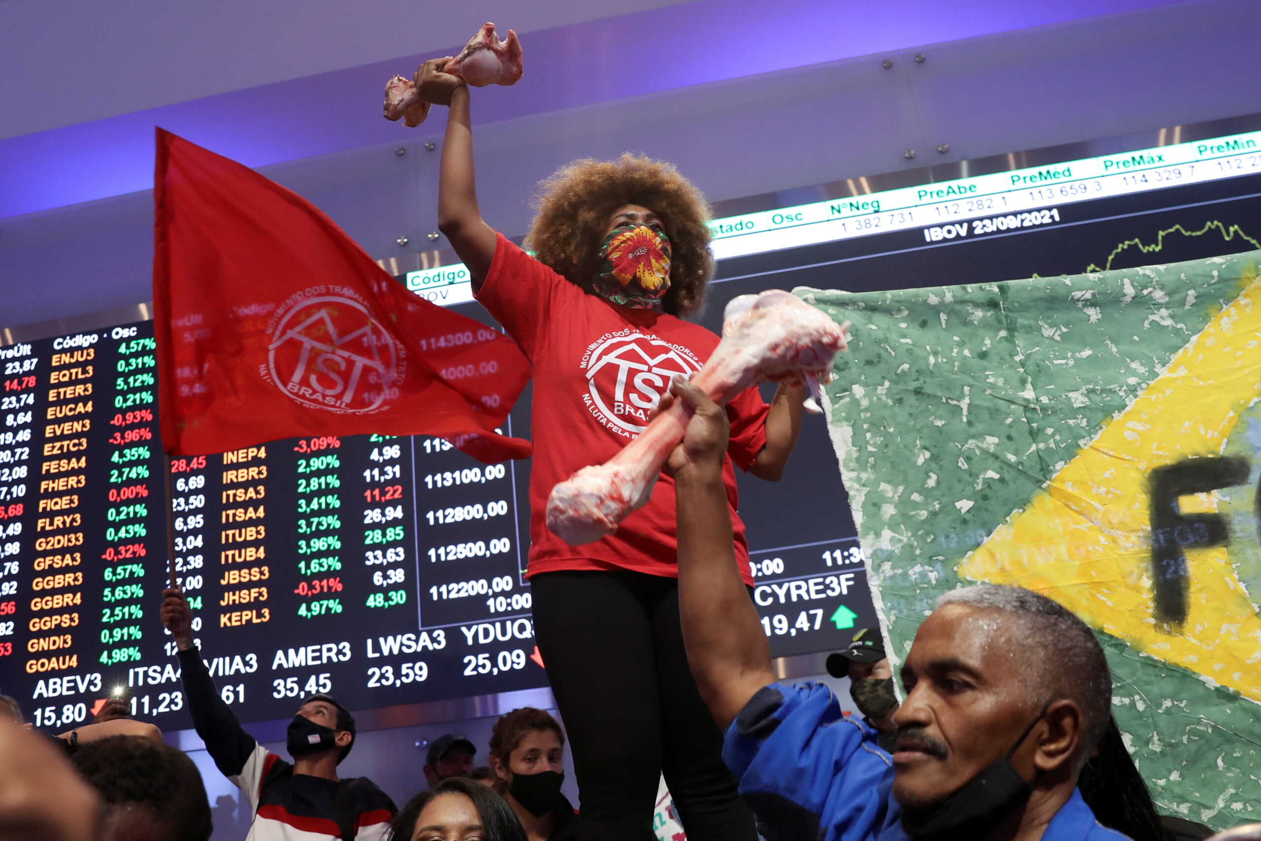 Ibovespa abre no vermelho, com Evergrande e inflação doméstica voltando a incomodar