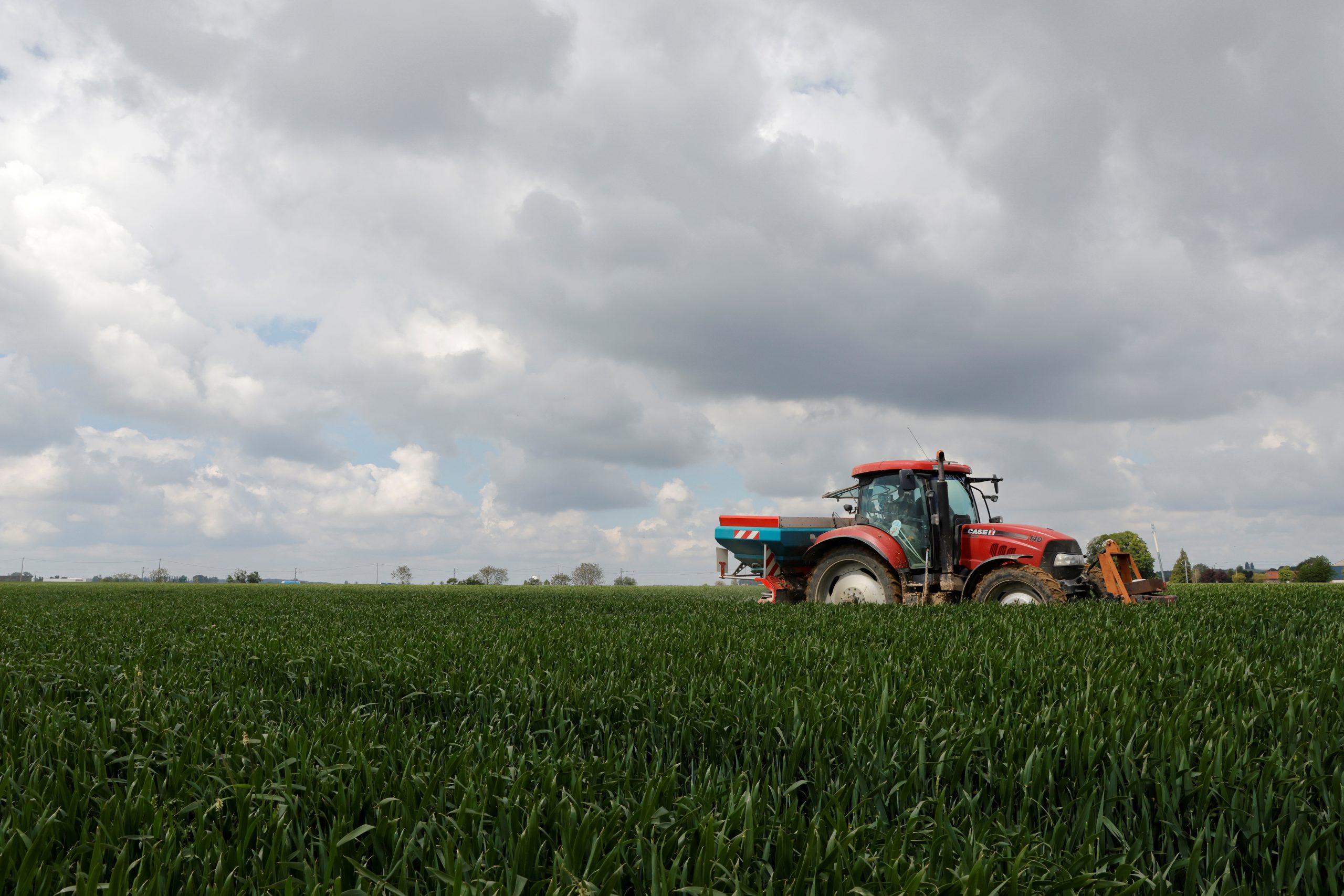 Entrega de adubos no Brasil deve atingir recorde de 43,8 mi t em 2021, diz StoneX