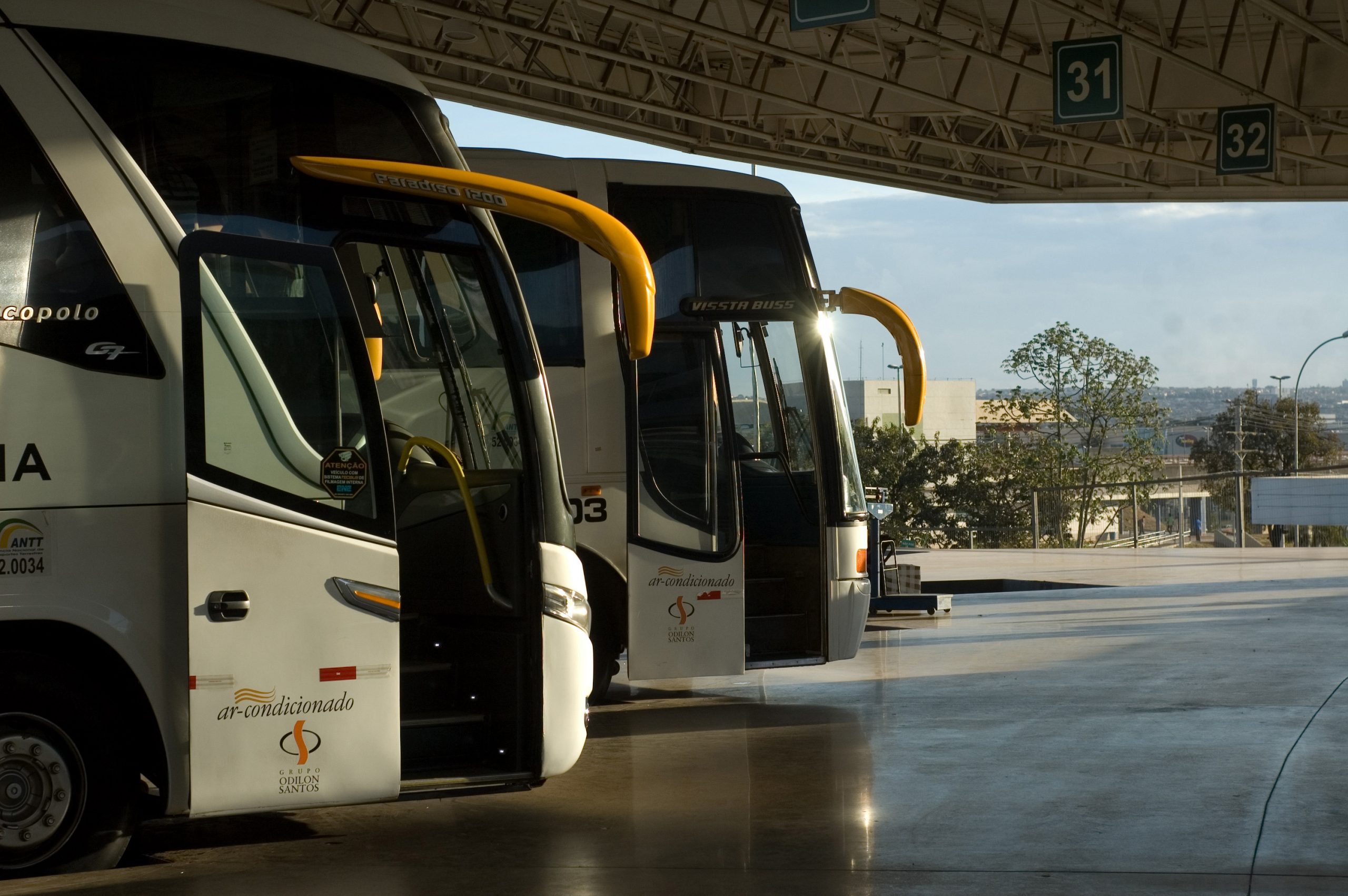 Transporte ilegal de passageiros impede retomada total do setor