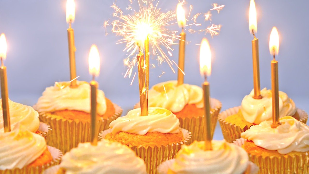 Felicitações pelos  89 anos do DC