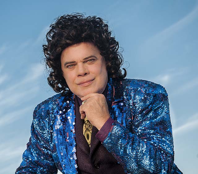 Diogo Vilela interpreta o versátil Cauby Peixoto