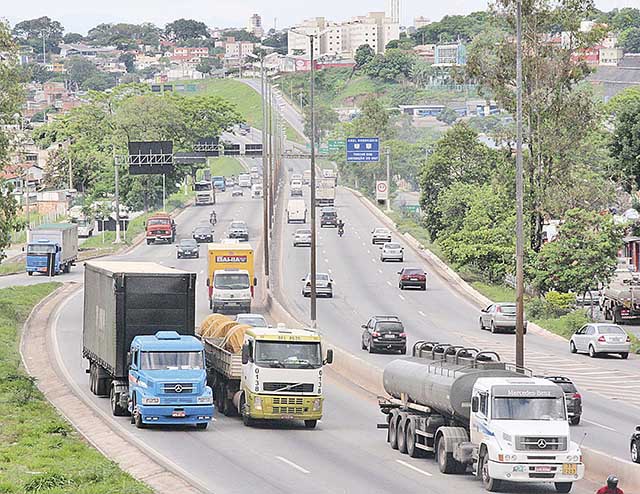 Diesel pesa no transporte de carga e de passageiros