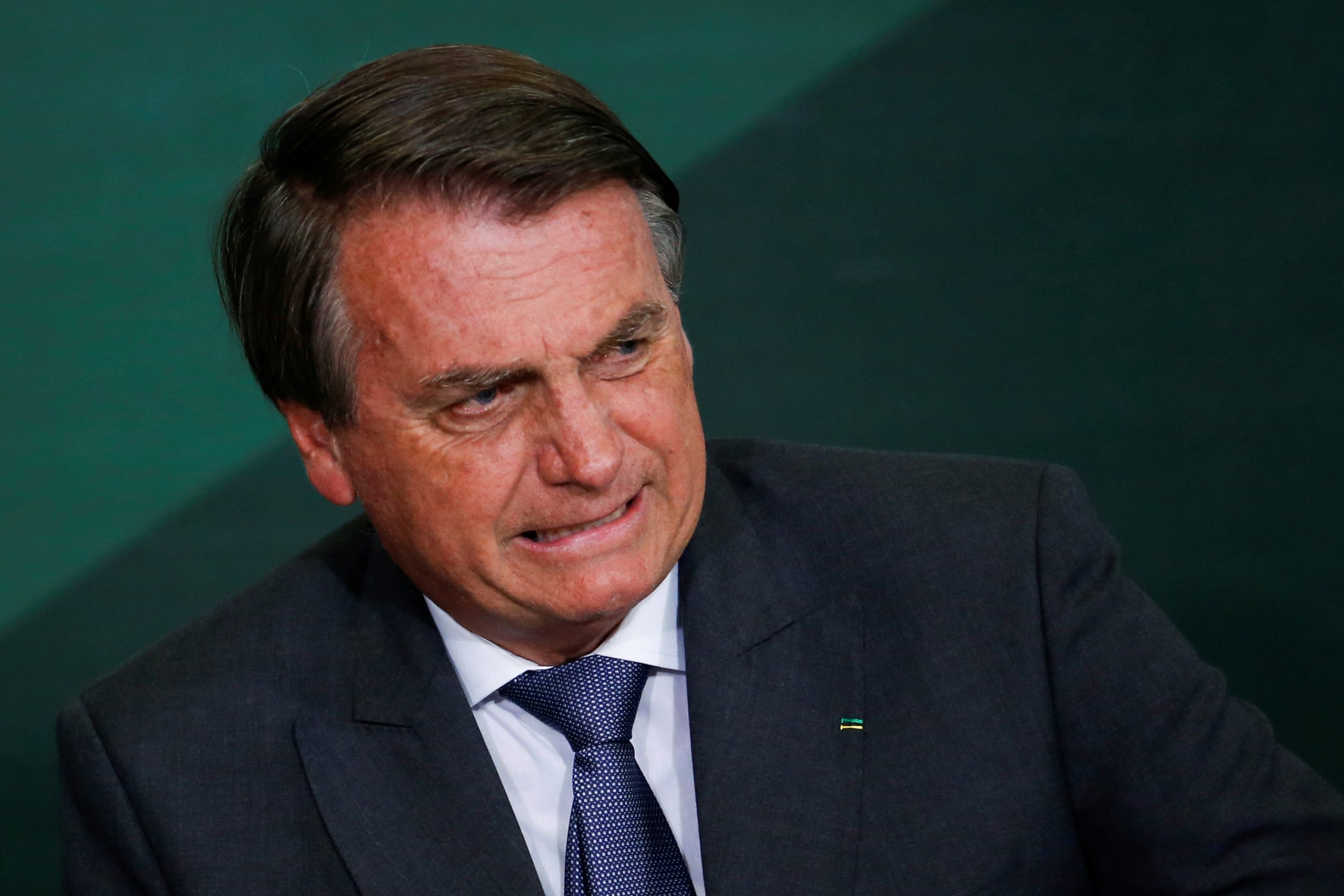 Bolsonaro vê risco de greve de caminhoneiros em caso de novo reajuste dos combustíveis pela Petrobras