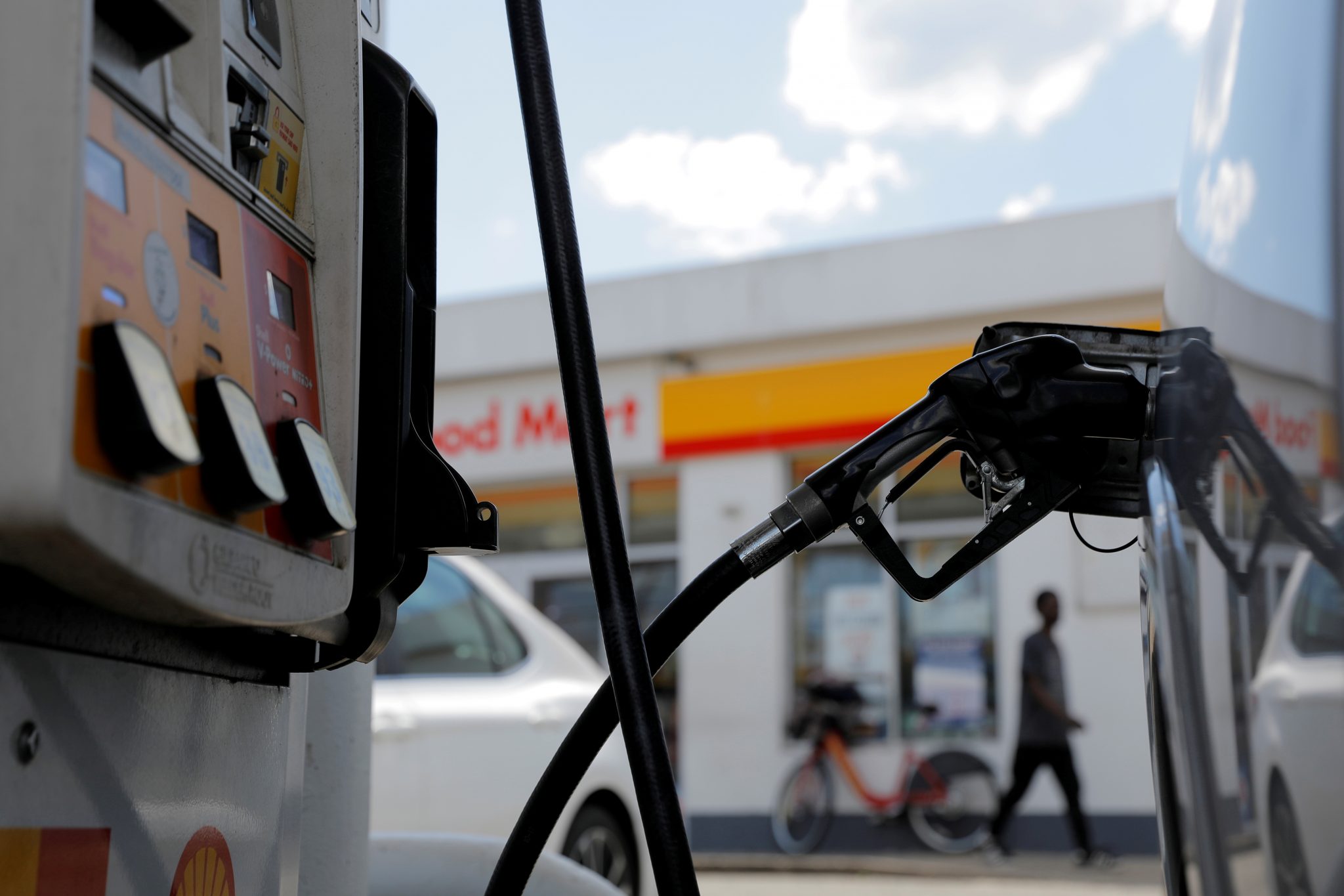Bomba de gasolina em posto de combustíveis
