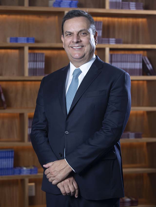 Maneira Advogados se une a outras duas empresas