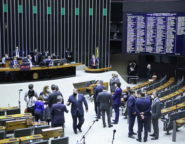 PEC dos Precatórios é aprovada em 2º turno