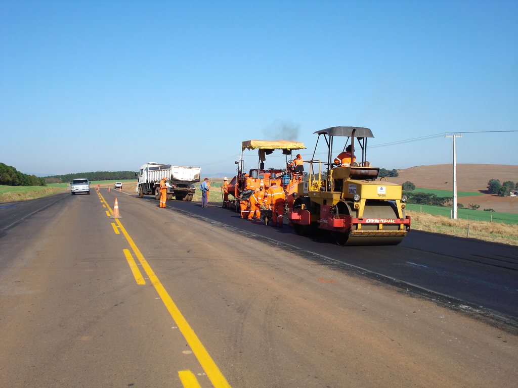 Empreiteiras de rodovias e Dnit travam disputa judicial