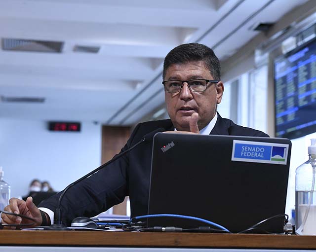 Carlos Viana troca o PSD pelo MDB para disputar o governo de Minas no próximo ano