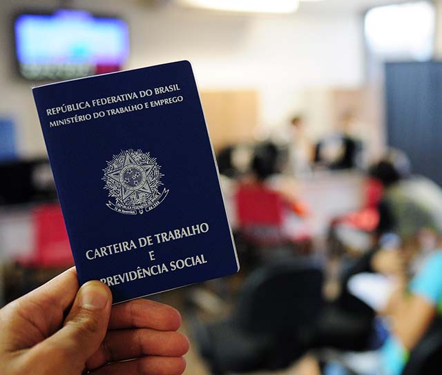 Saldo de empregos é positivo em Minas