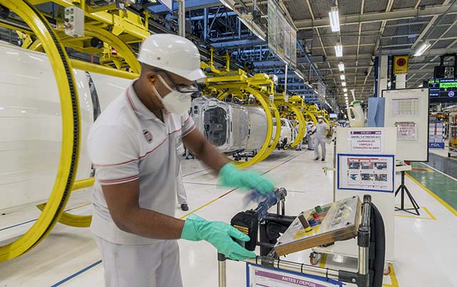 Faturamento da indústria mineira registra queda de 1,3%, diz a Fiemg