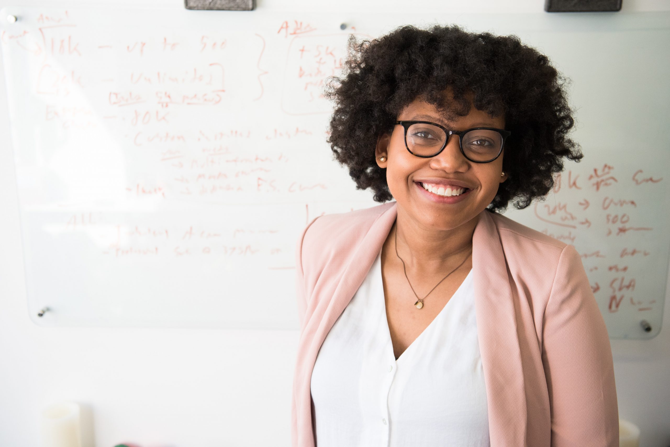 Mulheres negras estão em apenas 3% dos postos de docência em universidades brasileiras - Foto de Christina Morillo no Pexels