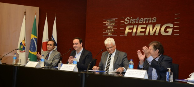 Flávio Roscoe é reeleito presidente da Fiemg