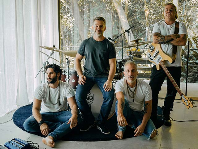 Tianastácia celebra 25 anos com novo disco