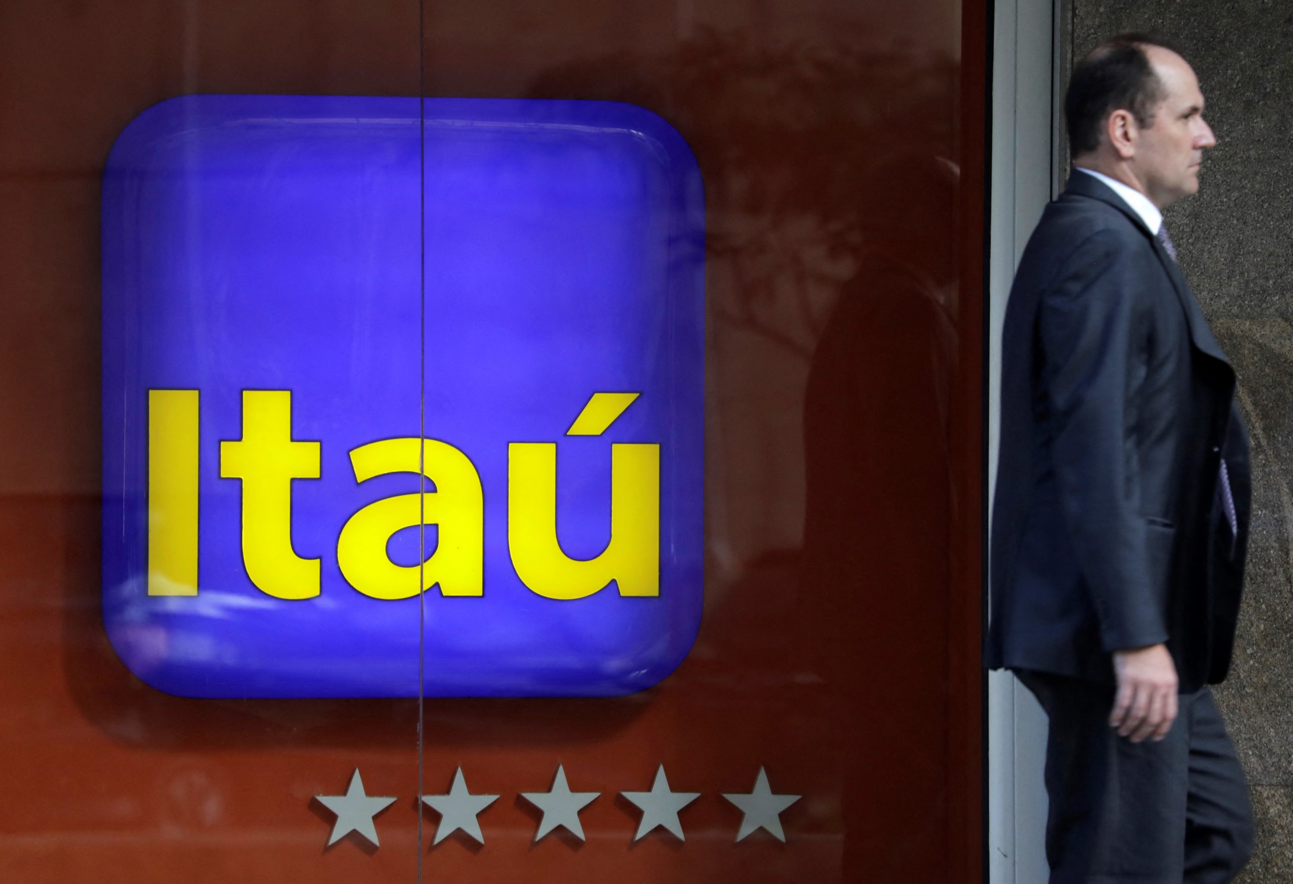 Itaú compra corretora digital Ideal