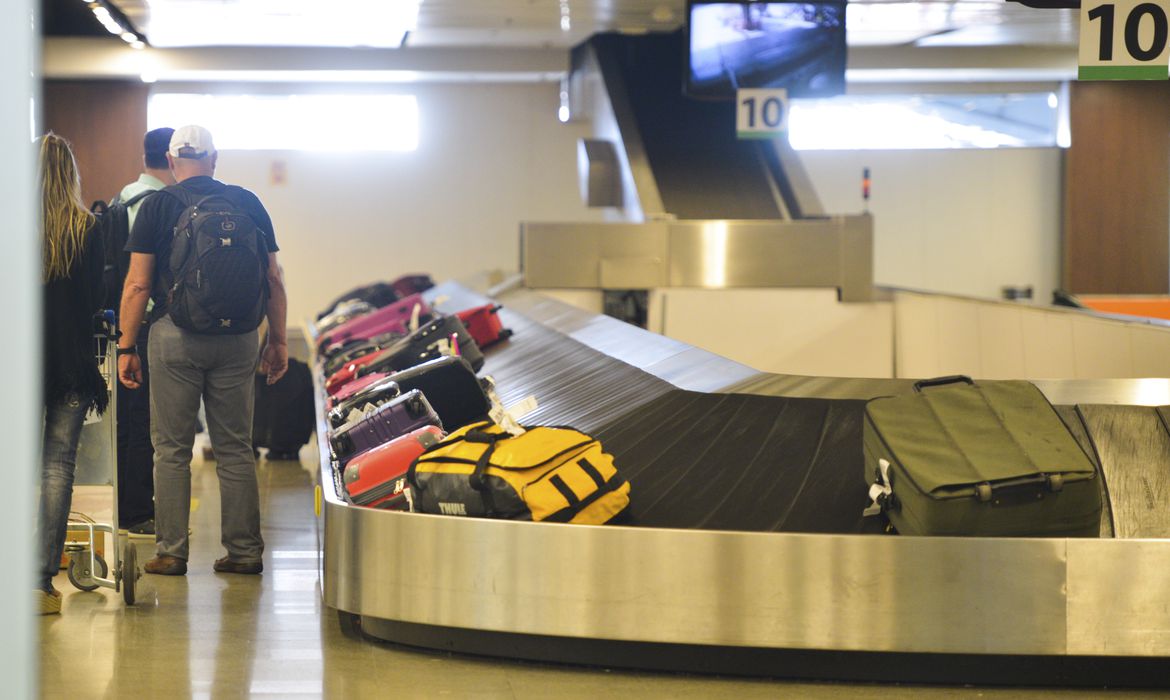 Aéreas terão que explicar mudanças na cobrança de bagagens de mão