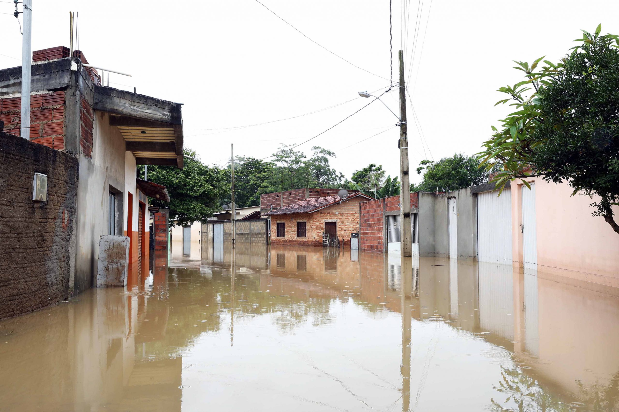 Governo lança Recupera Minas, com recurso de R$ 600 mi para diminuir consequências das chuvas