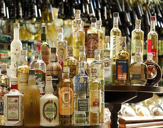 Aplicativo Cachaça Ilegal beneficia produtores de MG