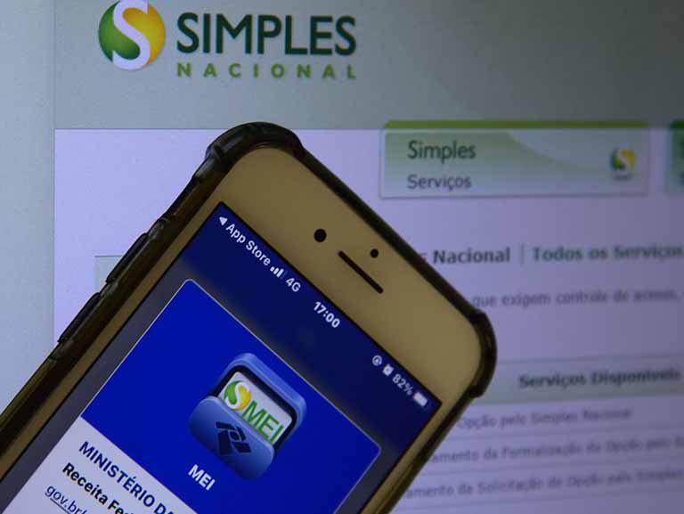 Contribuintes do Simples Nacional e MEI podem parcelar débitos em até 60 meses; veja como