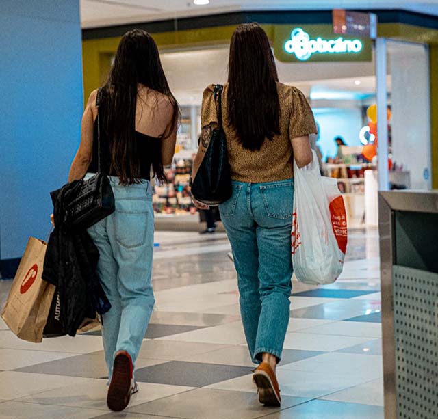 Intenção de consumo das famílias fica estável na capital mineira