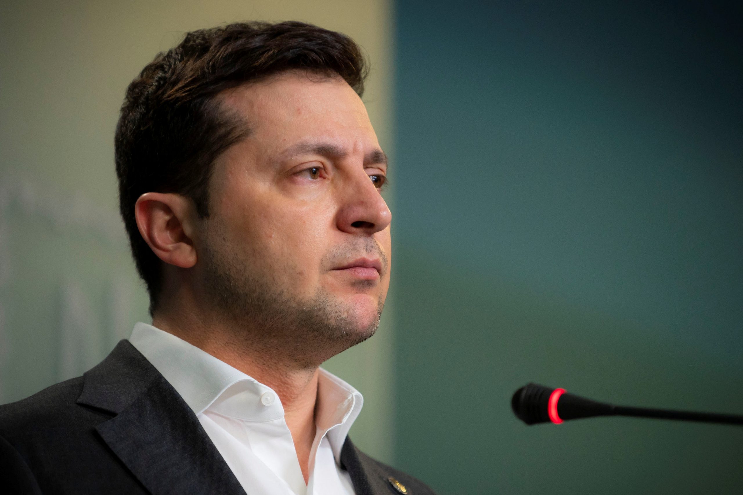 Presidente da Ucrânia diz que está esperando por sanções à Rússia e ajuda de aliados