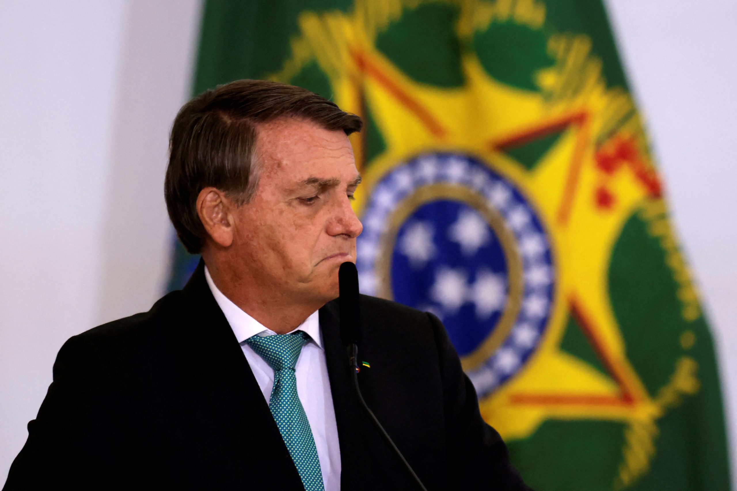 TCU arquiva acusação contra Bolsonaro por gastos em viagens