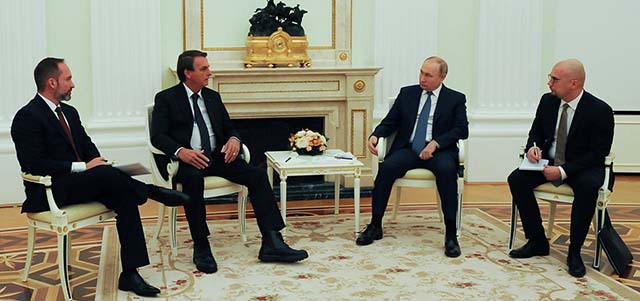 Bolsonaro se reúne com Vladimir Putin