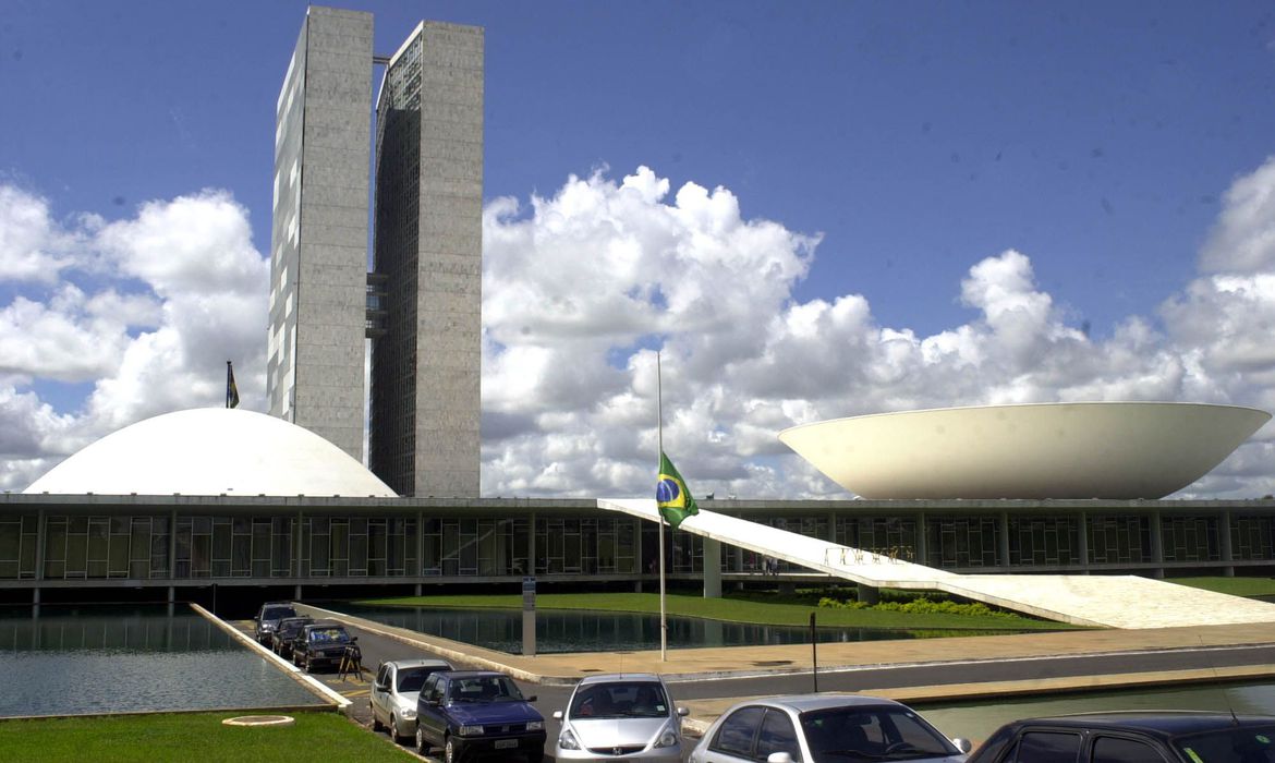 Governo esconde informações sobre bloqueio no Orçamento temendo repercussão eleitoral