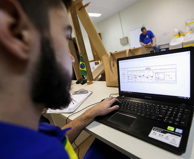 Estágio supre a carência de mão de obra qualificada no mercado