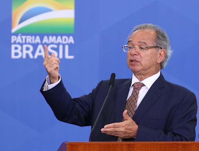 Paulo Guedes confirma corte de 33% no IPI