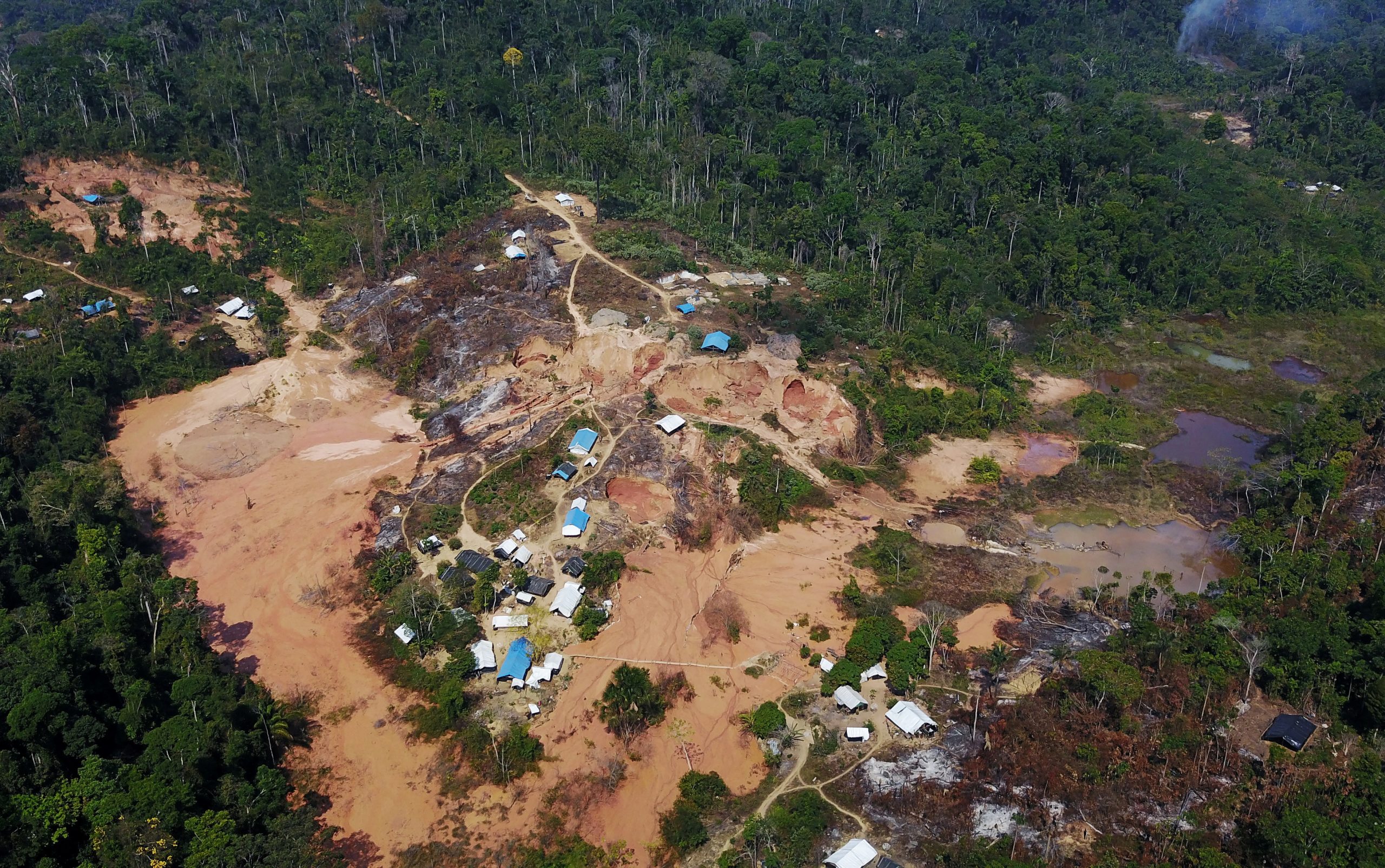 Líder do governo apresenta pedido de urgência para projeto sobre mineração em terras indígenas