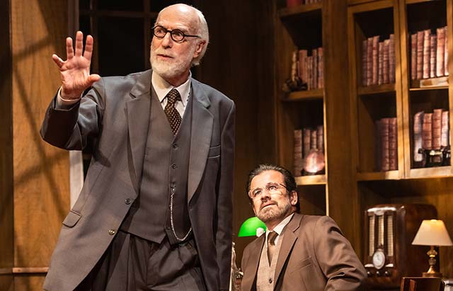 “A Última Sessão de Freud” chega a BH