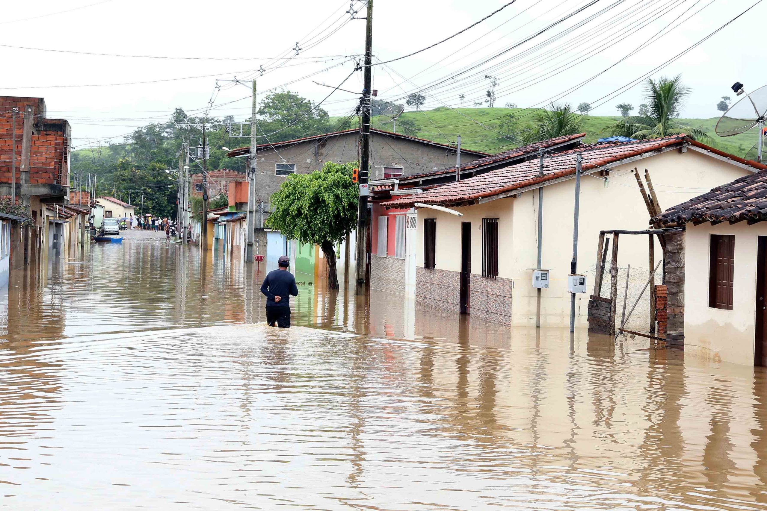 Cemig doa geladeiras a vítimas das chuvas