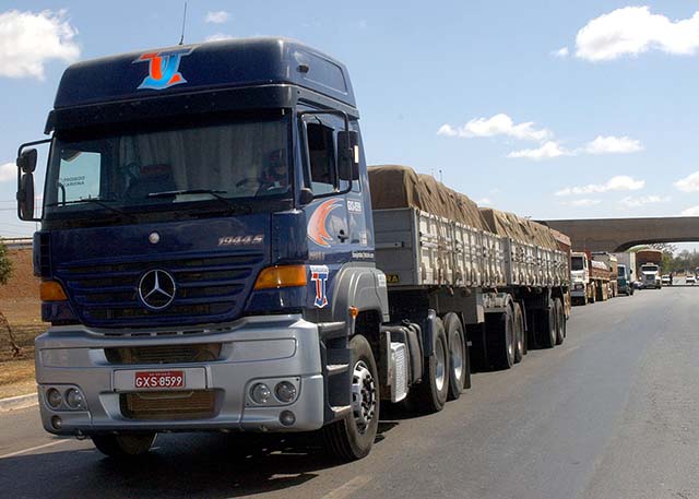 Escalada no valor do óleo diesel onera o custo do transporte de carga
