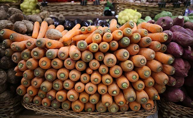 Com oferta menor, preço da cenoura dispara
