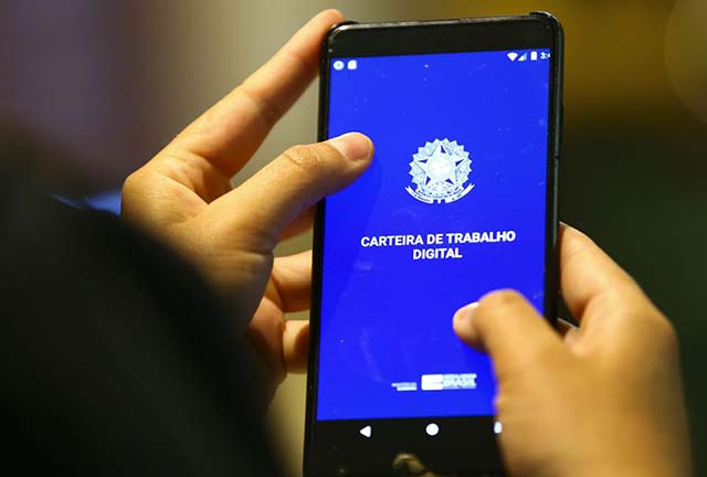 Desemprego se aproxima de patamar pré-pandemia