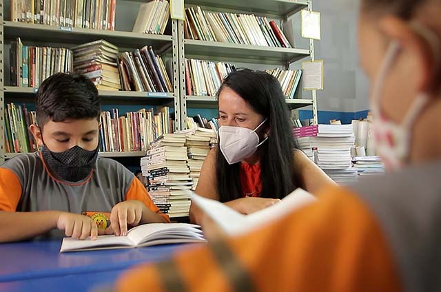 Gerdau entrega 9 mil livros em MG