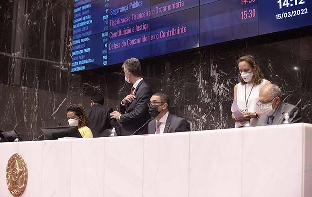 Tramitação de PL sobre reajuste é iniciada