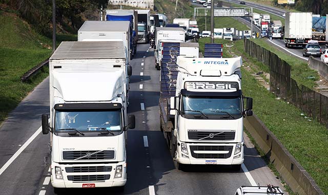 Precariedade das estradas pressiona setor de transportes em Minas